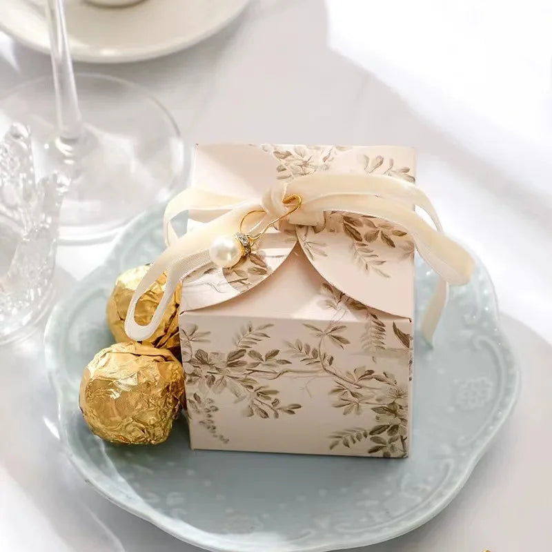 Small Gift Boxes 50 Pack Wedding Favor Party Boxes 7x7x7cm