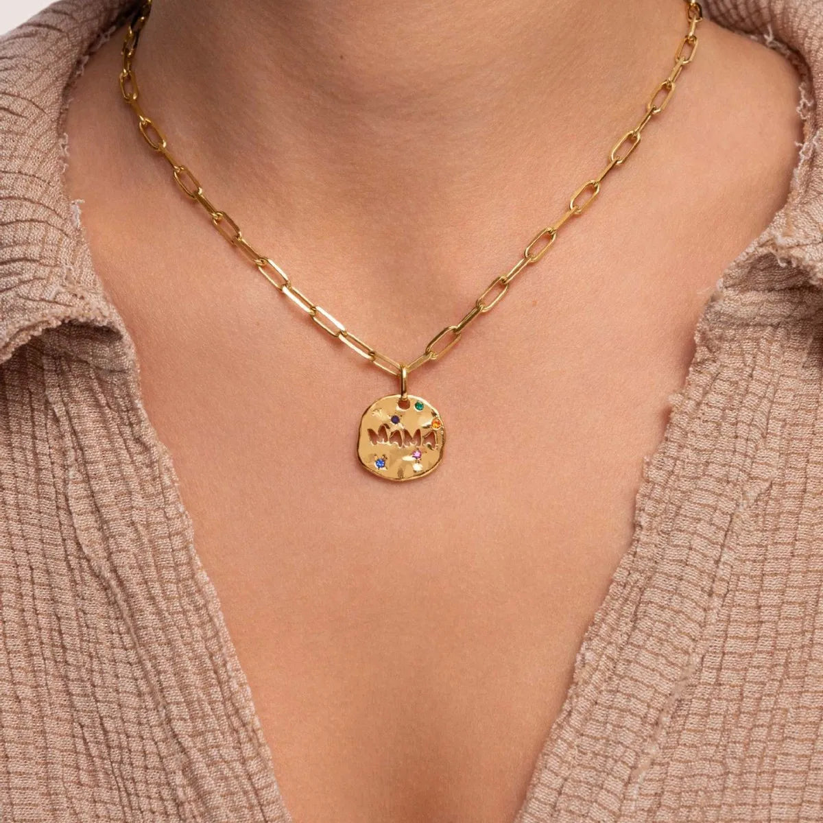 Mother’s Day Gift MAMA Necklace – Stainless Steel Irregular Circle Pendant for Mom